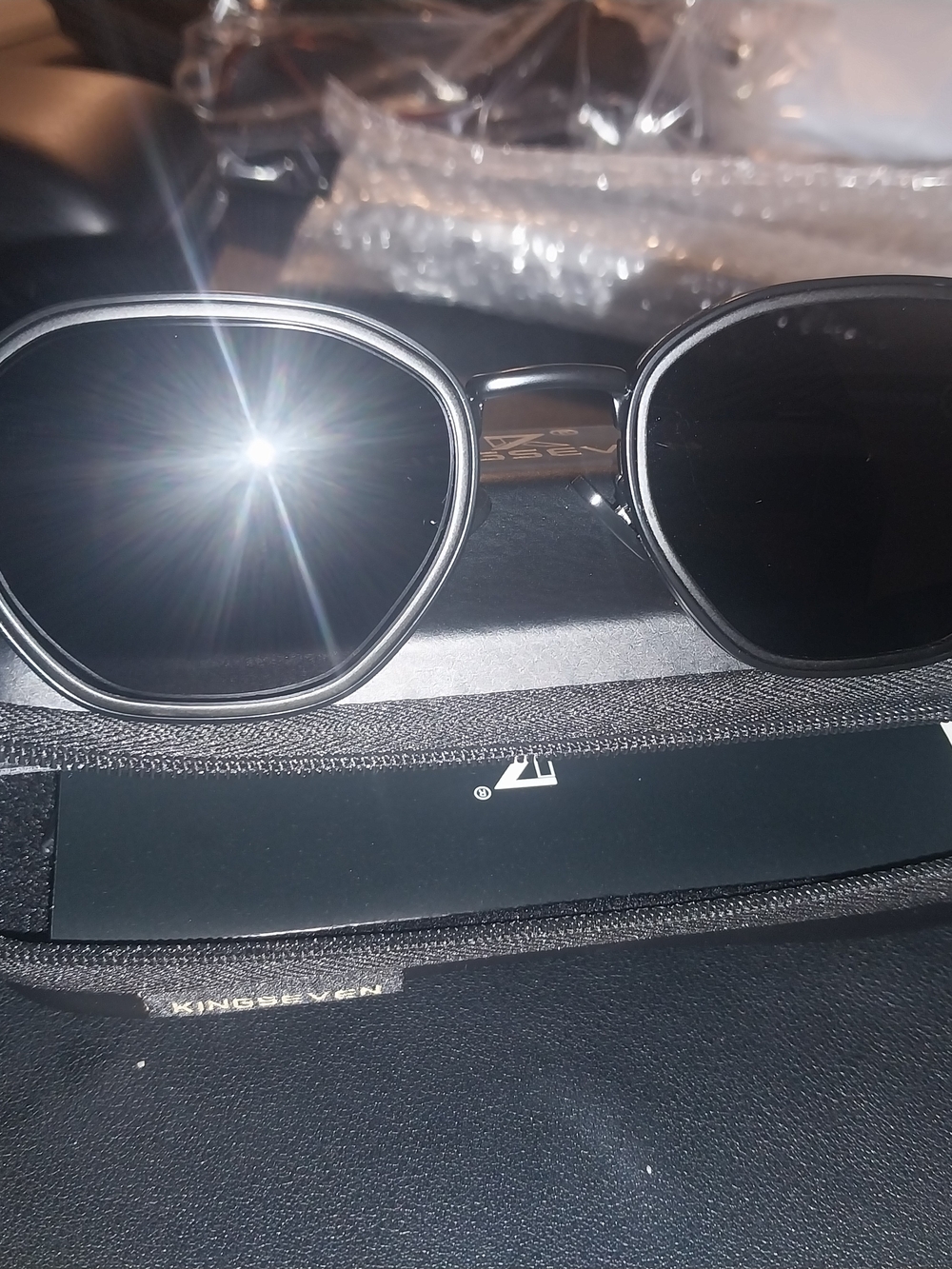 Kingsley Ryan Black Oval Metal Sunglasses Bin 01